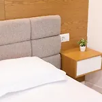 Exclusive 2 Bedrooms