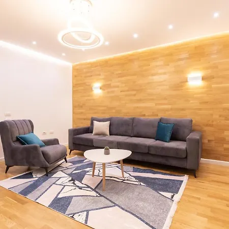Exclusive 2 Bedrooms Apartment *