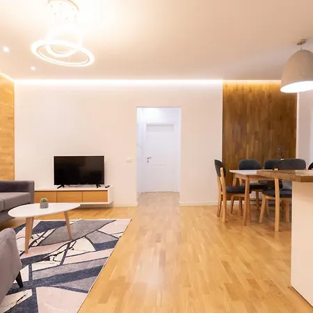 Exclusive 2 Bedrooms Apartment