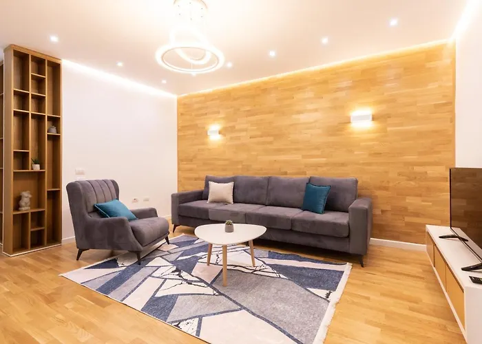 Exclusive 2 Bedrooms Apartment *