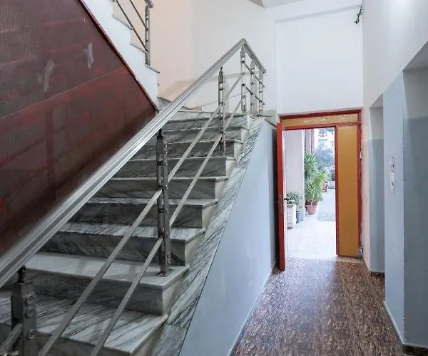 Exclusive 2 Bedrooms Apartment *