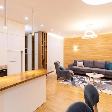 Exclusive 2 Bedrooms شقة تيرانا